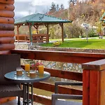 Forest Resort *